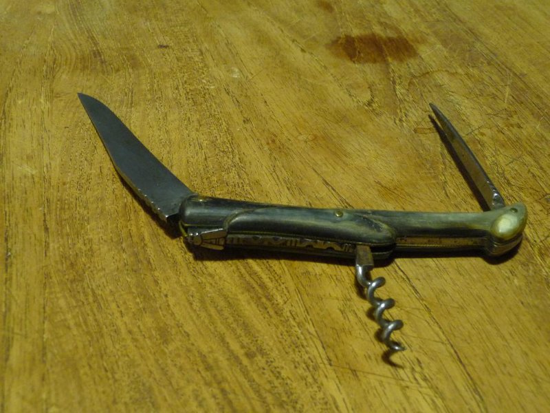 Laguiole Calmels déployé.JPG