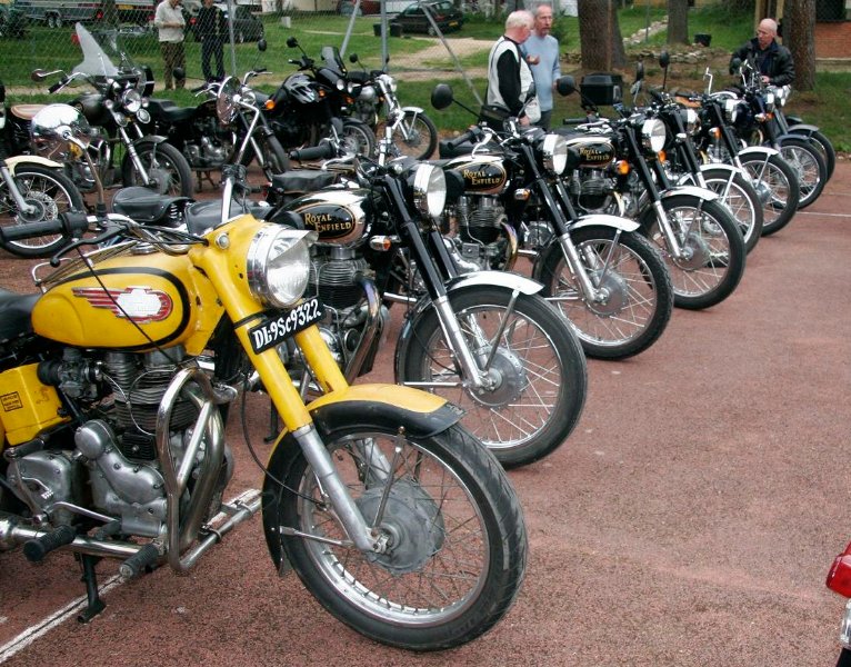 St Julien MM Bullet alignées.JPG