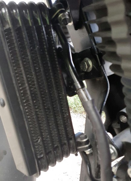 Durite Gauche Radiateur.jpg