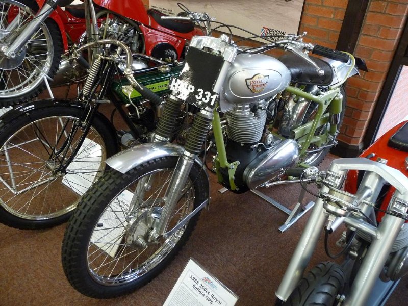GB 2019 musée RE 350 trial J. Britain.JPG