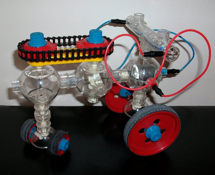 Capsela_model_with_swivel.jpg