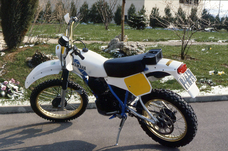 YAMAHA XT 250-4.jpg