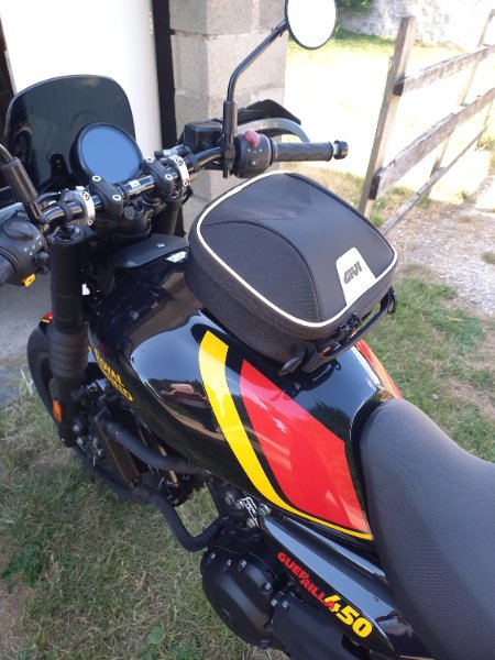 Tanklock sacoche.jpg