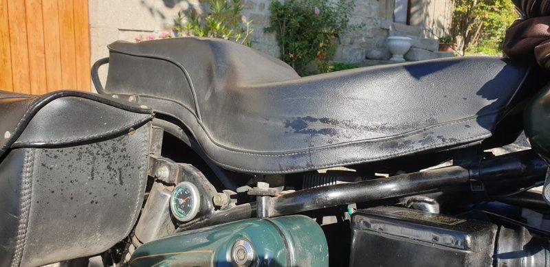 Fuite haut moteur-1.jpg