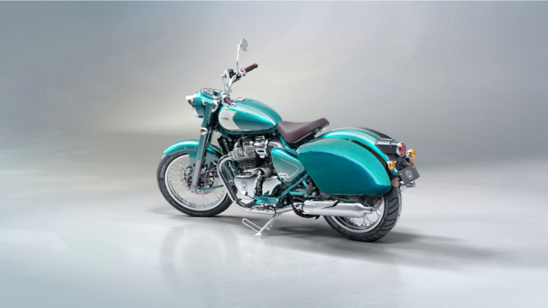 033_royal_enfield_classic_650_2025-sacoche.png