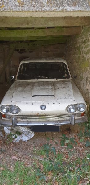 Triumph à 4 roues à identifier.jpg