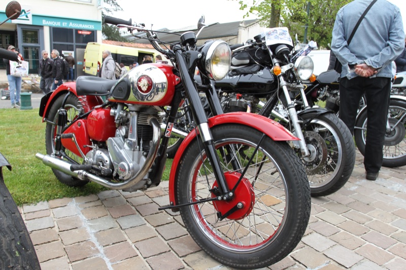 BSA B31.JPG