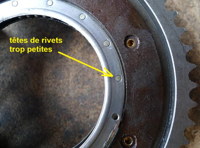 Détail sur têtes de rivets trop petites.JPG