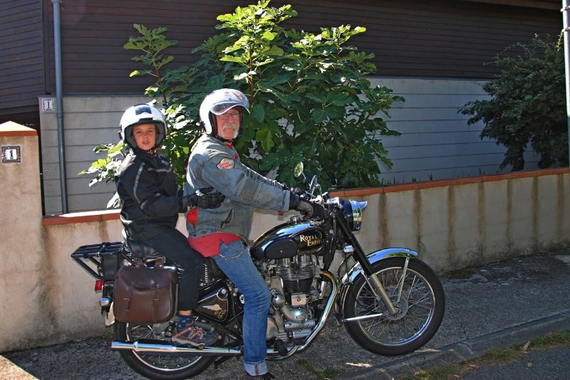 Timothé à moto (2).JPG