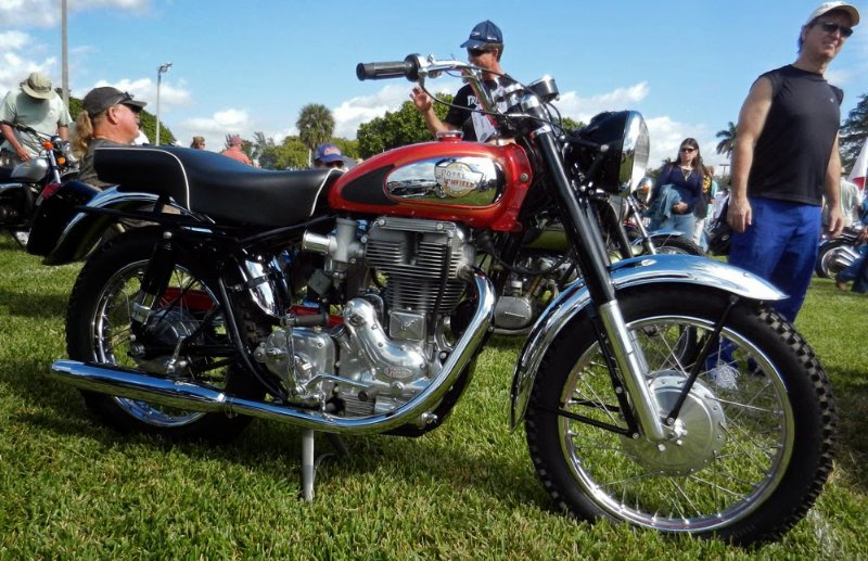 1960_Royal_Enfield_Fury.jpg