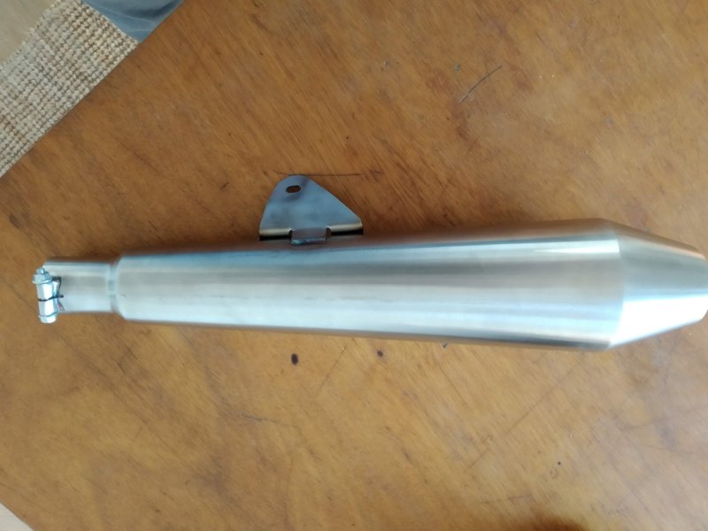 Silencieux RE 650 2.jpg