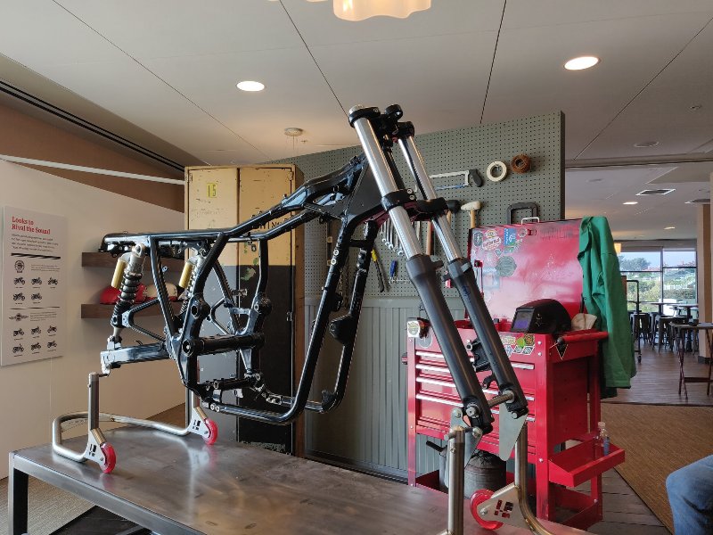 Cadre bicylindre 650 RE_1.jpg