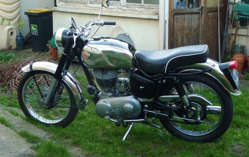 RE 500 bh coté G.JPG