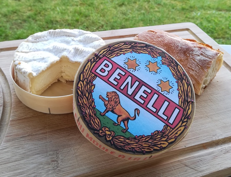 camembert Benelli.jpg