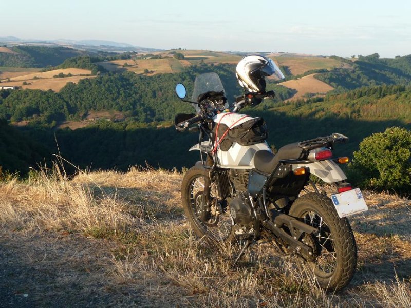 RE Himalayan au-dessus d'Alban 81.JPG