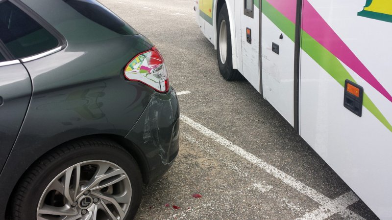 Accrochage parking - 1.jpg