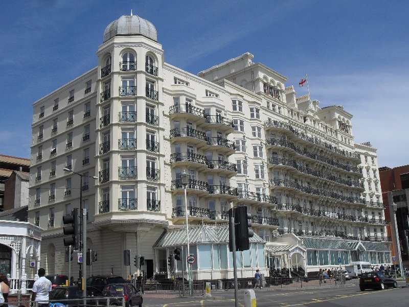 Grand_Hotel,_King's_Road,_Brighton_(IoE_Code_482017).jpg