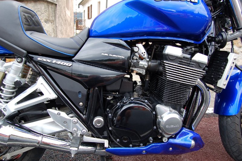 Suzuki 1400 GSX   (4).jpg