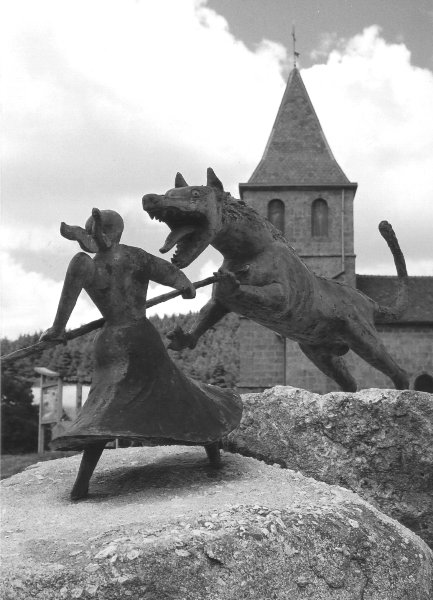 Figure_06_Sculpture_Auvers.jpg