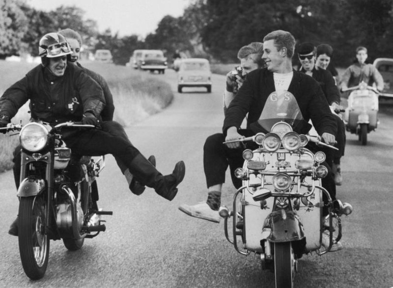 rockers-kicking-a-mod.jpg
