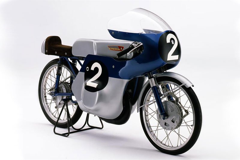 suzuki-historyrm62.jpg