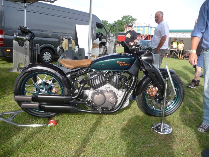 GB 2019 RE V-twin show-bike.JPG