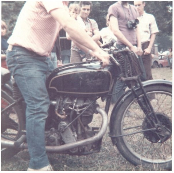 Ancêtres 1973 Velocette JC Humbert 2-2.jpg