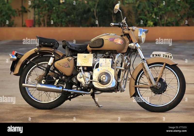 royal-enfield-bullet-diesel-l-andhra-pradesh-en-inde-du-sud-ct72cx.jpg
