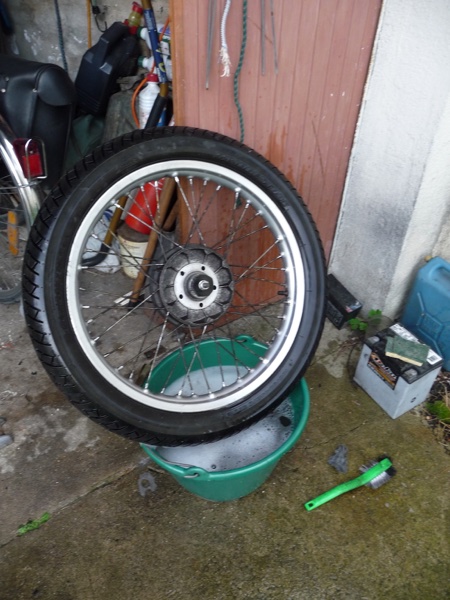 nettoyage roue AV.JPG