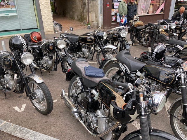 Vincent-Velocette 2022 (2).jpg