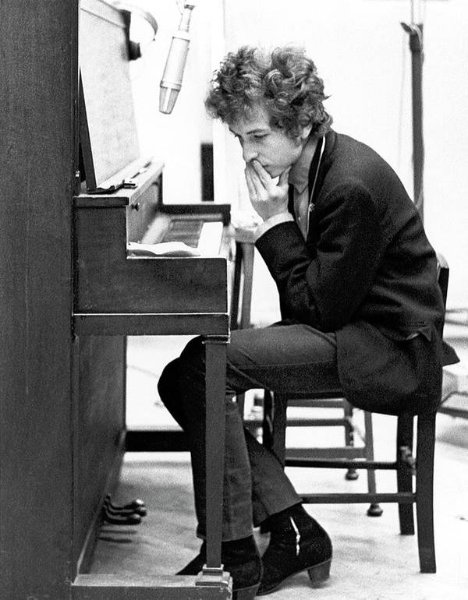 2-bob-dylan-records-highway-61-revisited-michael-ochs-archives.jpg