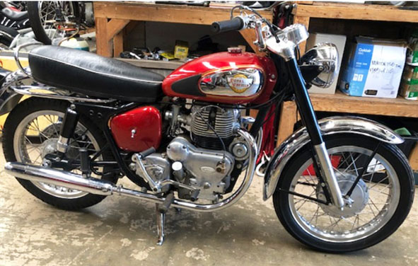 RE 750 Interceptor rouge.jpg