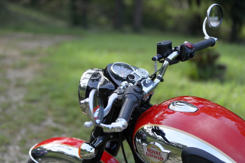 Royal Enfield Classic 350 lr.JPG