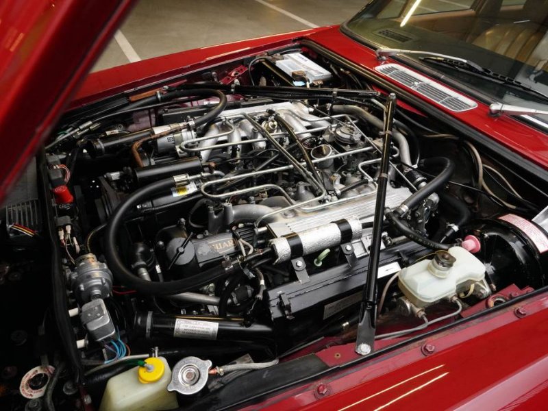 xj12 1977.jpg