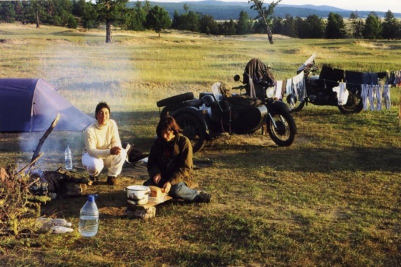 baïkal 2001 bivouac.jpg