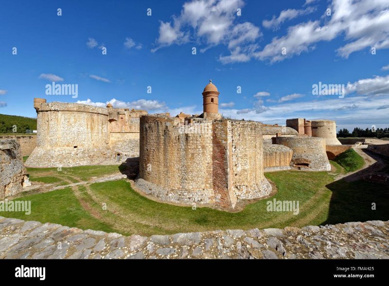 france-pyrenees-orientales-salses-le-chateau-fortress-salses-military-FMAH25.jpg