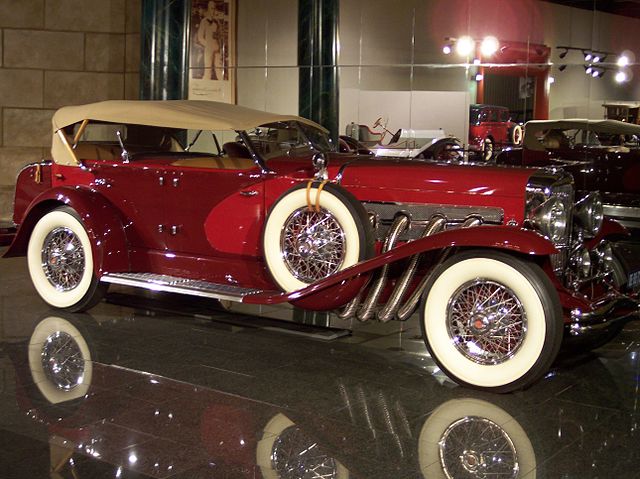 640px-Duesenberg_Convertible_SJ_LA_Grand_Dual-Cowl_Phaeton_1935.jpg