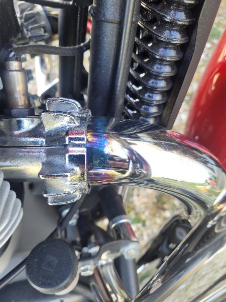 bleuissement des tubes d'échappement.jpg